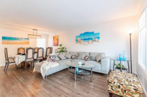 Southgate 5 Bedroom Vacation Home with Double Garage Edmonton